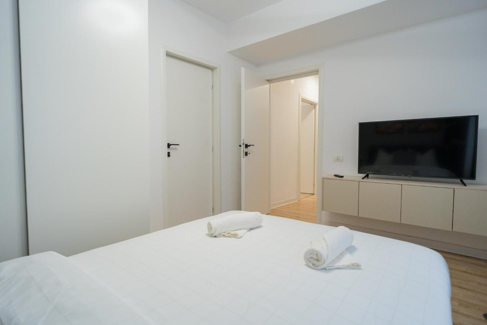 Apartament Elegant Gem Victoriei Avenue Bukareszt Zewnętrze zdjęcie